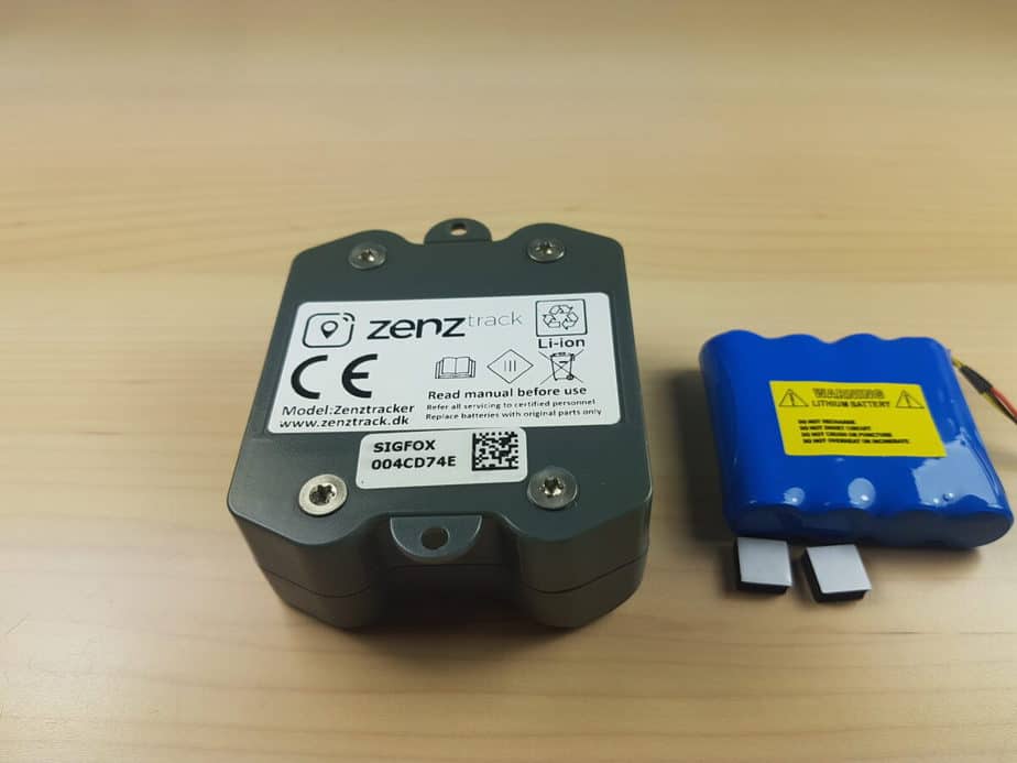 Sådan skifter du batteri på din Zenztracker BATTERY » ZenzTrack ApS Indhold af pakke